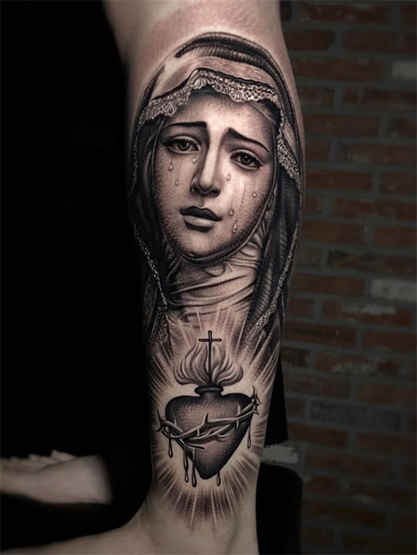 Virgen María llorando Tattoo1