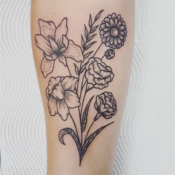 Tatoeage van anjers en narcissen met vlinders1