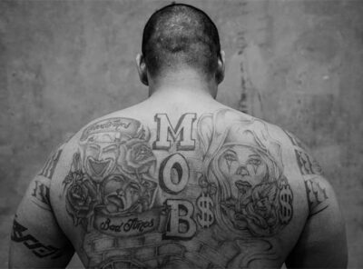 Guide complet des tatouages de prison : Comment fabriquer un pistolet de tatouage de prison