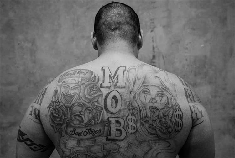 Guide complet des tatouages de prison : Comment fabriquer un pistolet de tatouage de prison